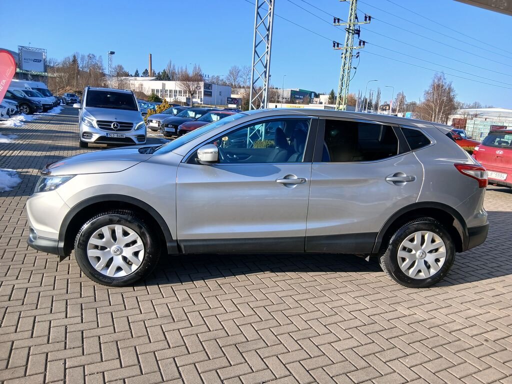 Nissan Qashqai SUV 1,6 l 120 kw