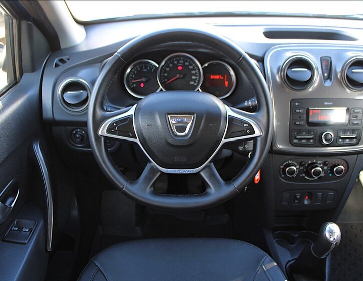 Dacia Sandero Hatchback 898,0 66 kw
