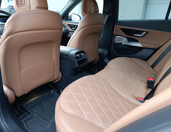 Mercedes-Benz Třídy E Sedan 2,0 l 145 kw