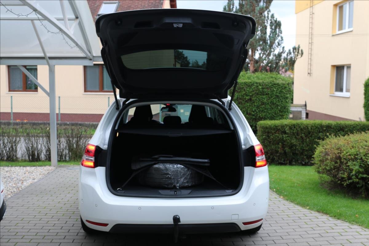 Peugeot 308 Kombi 1,5 l 96 kw