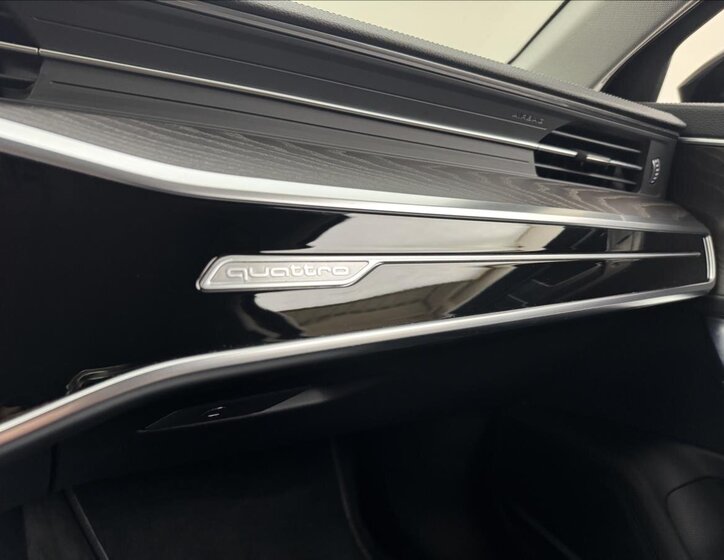 Audi S6 Sedan 3,0 l 257 kw