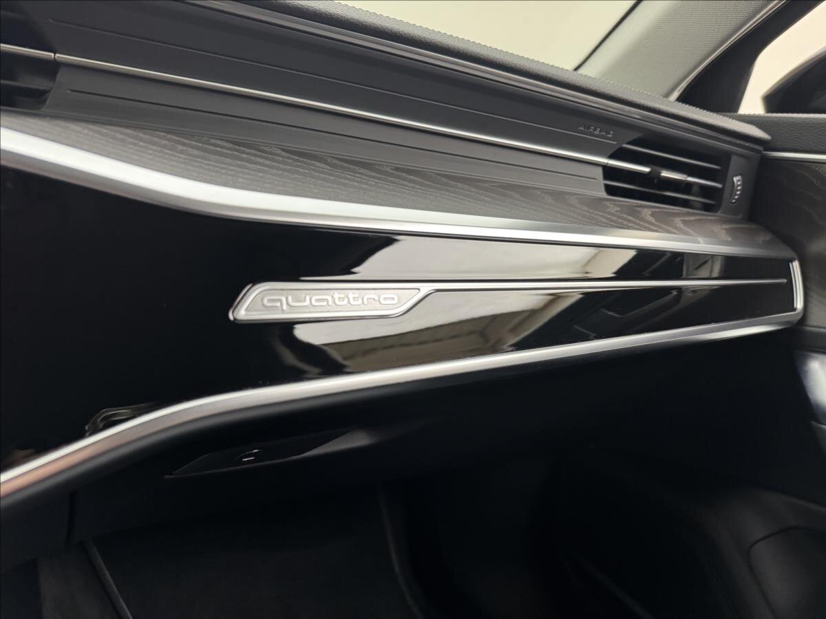 Audi S6 Sedan 3,0 l 257 kw