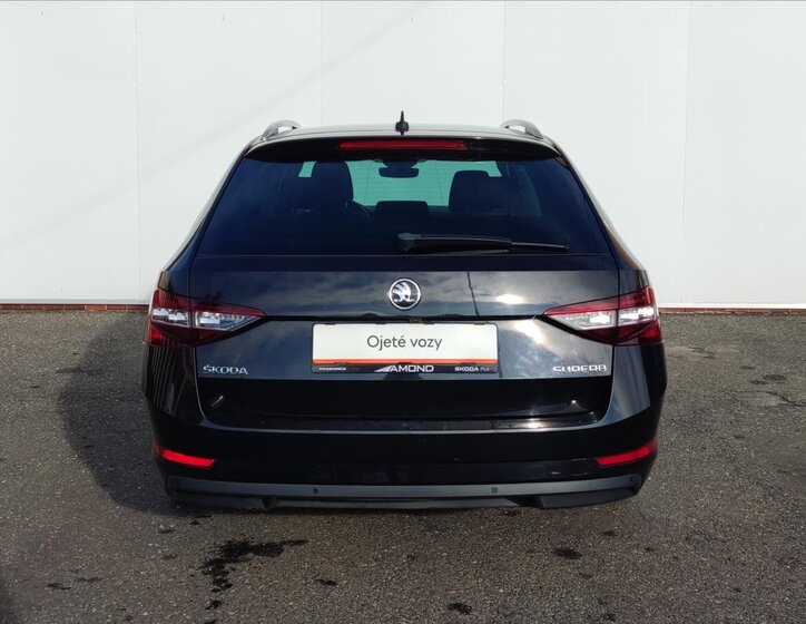 Škoda Superb Kombi 1,4 l 110 kw