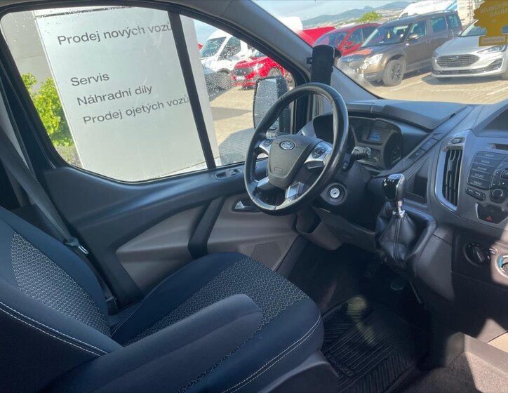 Ford Tourneo Custom Kombi 2,0 l 96 kw
