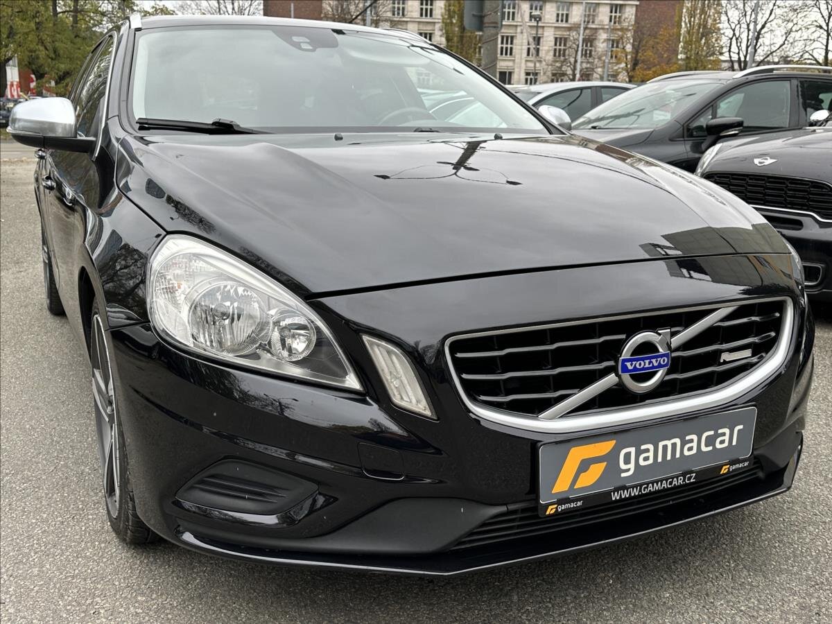 Volvo V60 Kombi 2,4 l 158 kw