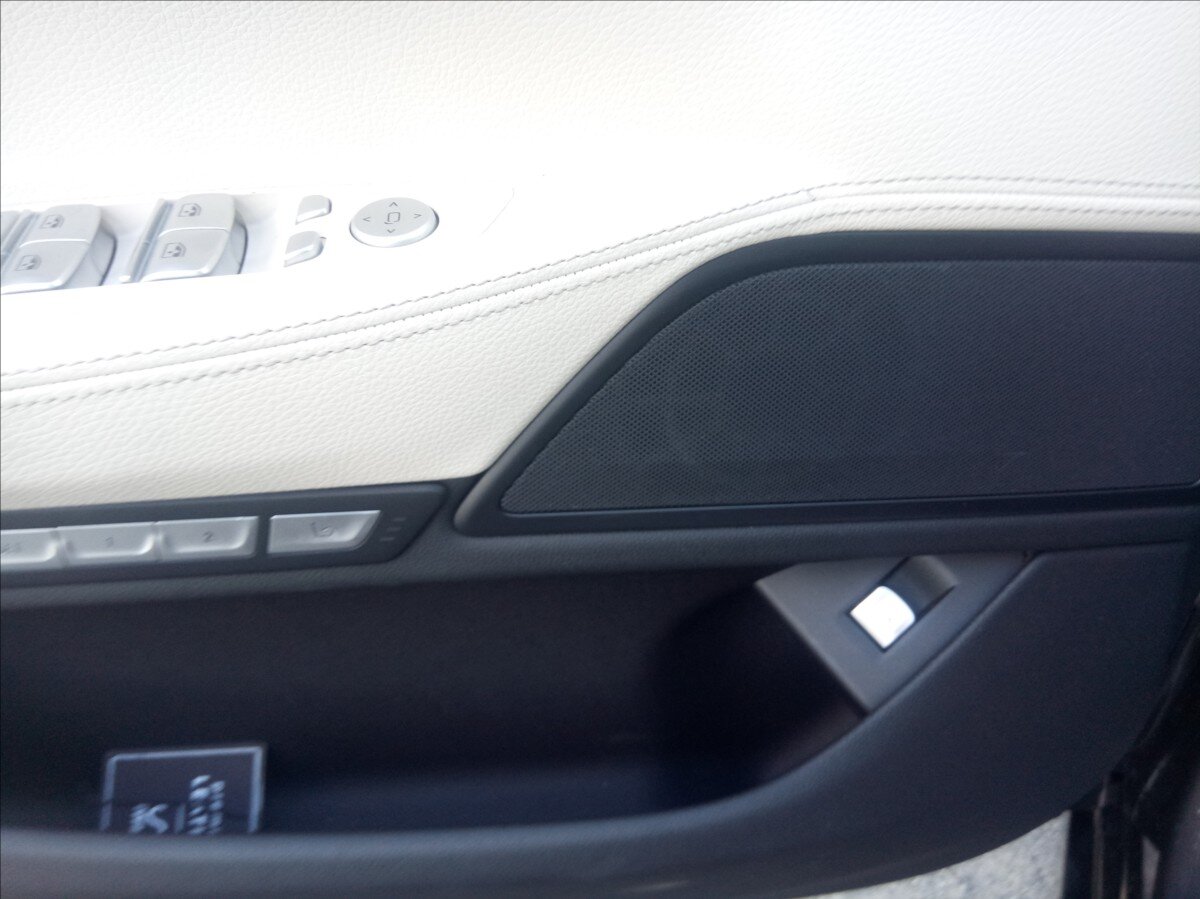 BMW Řada 7 Sedan / Limuzína 3,0 l 235 kw