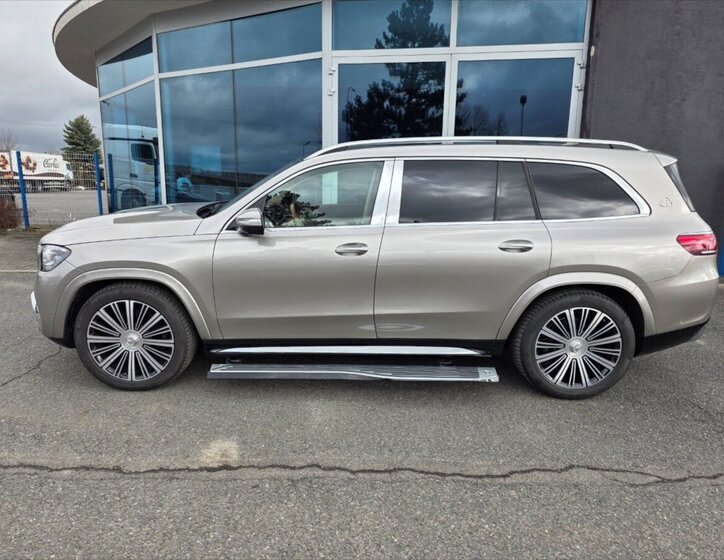 Mercedes-Benz GLS SUV 4,0 l 410 kw