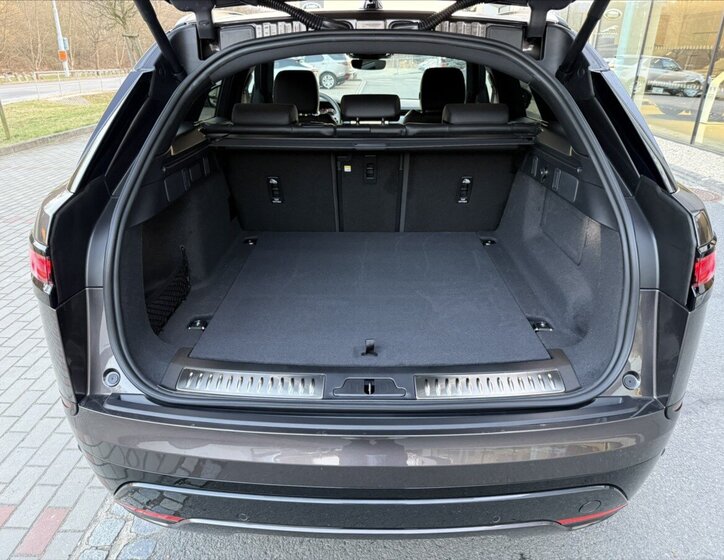 Land Rover Range Rover Velar SUV / Terénní 3,0 l 221 kw