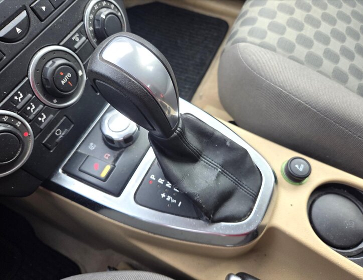 Land Rover Freelander SUV / Terénní 2,2 l 118 kw