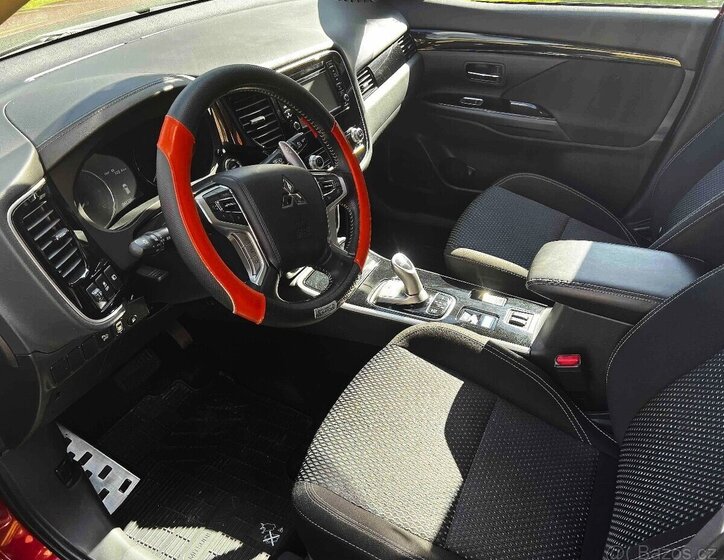Mitsubishi Outlander SUV / Terénní 0,0 0