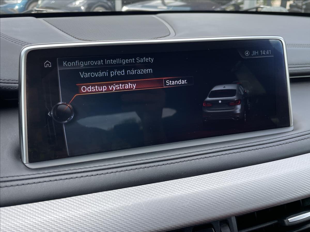 BMW X6 SUV 3,0 l 230 kw