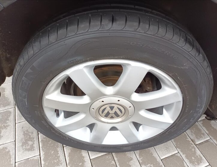 Volkswagen Golf Hatchback 1,2 l 77 kw