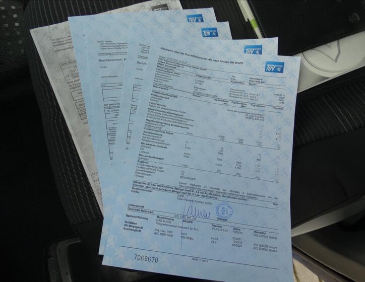 Volkswagen Caravelle 41