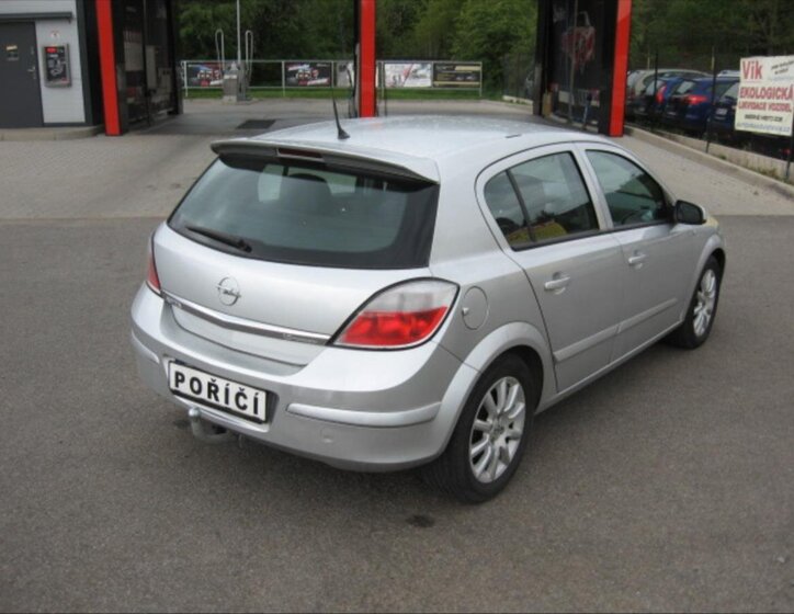 Opel Astra Hatchback 1,6 l 77 kw