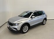 Volkswagen Tiguan 1