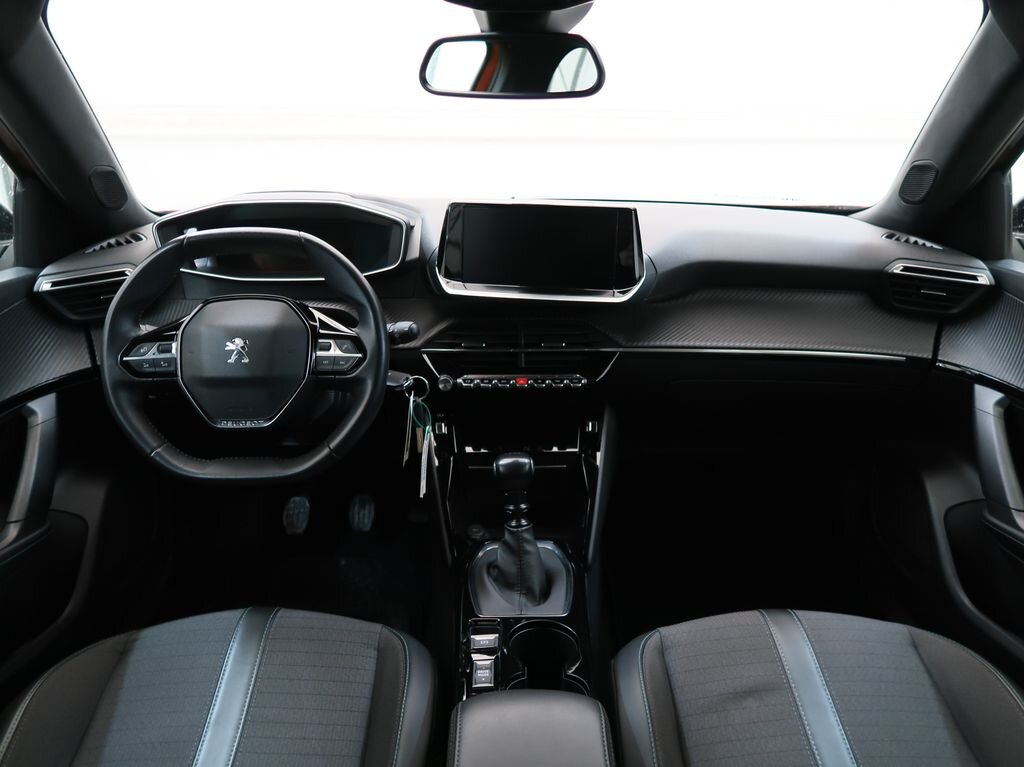 Peugeot 2008 SUV 1,2 l 74 kw