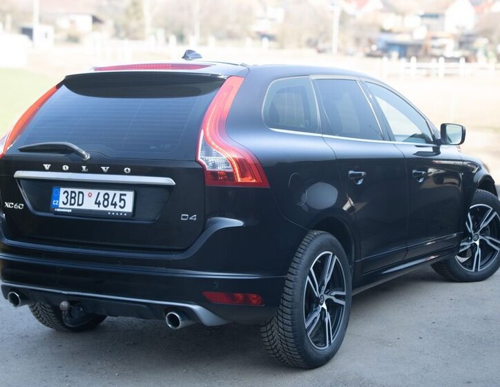 Volvo XC60 SUV / Terénní 2,0 l 140 kw