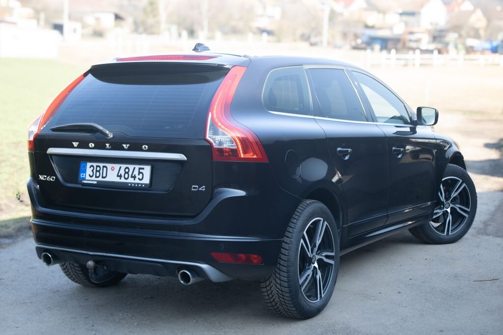 Volvo XC60 SUV / Terénní 2,0 l 140 kw