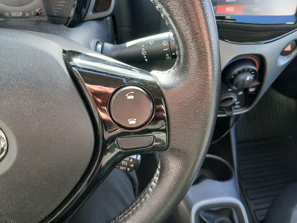 Toyota Aygo Hatchback 998,0 53 kw