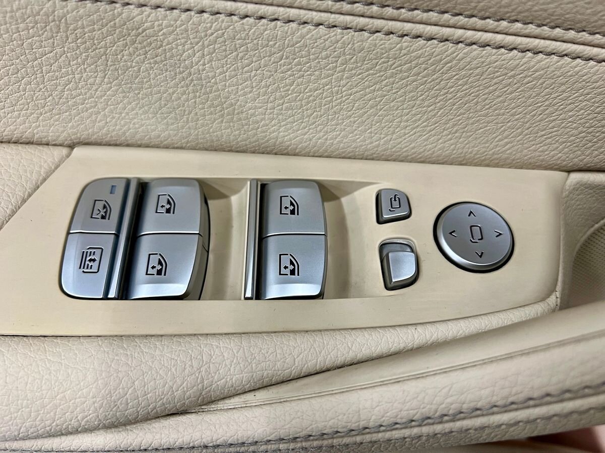 BMW Řada 5 Sedan / Limuzína 3,0 l 250 kw