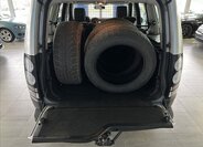 Land Rover Discovery 28