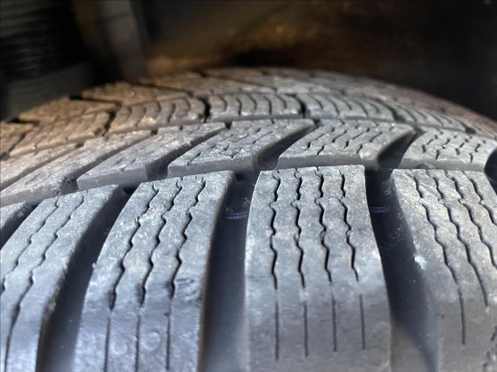 Tesla Model 3 Sedan 0,0 239 kw