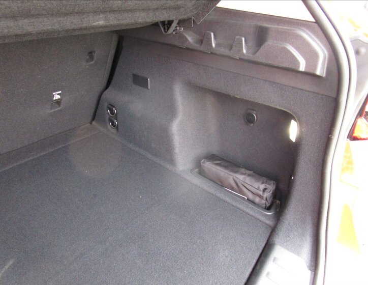 BMW X1 Kombi 1,5 l 110 kw