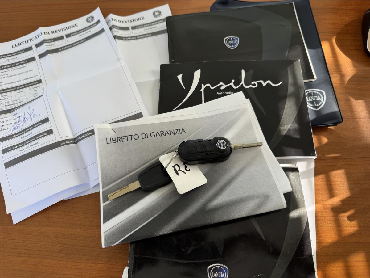 Lancia Y