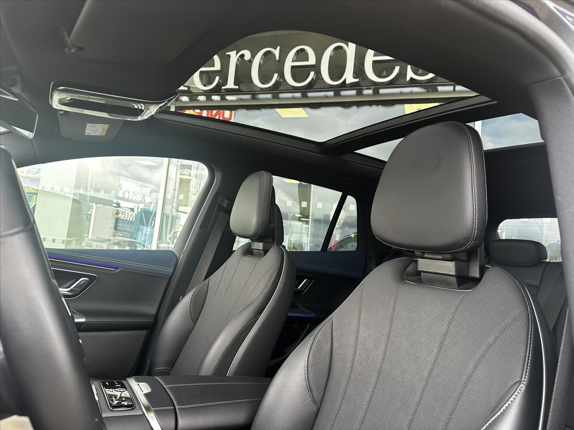 Mercedes-Benz EQE SUV / Terénní 0,0 300 kw