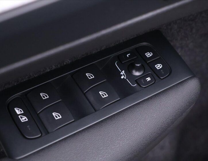 Volvo XC40 SUV 2,0 l 145 kw