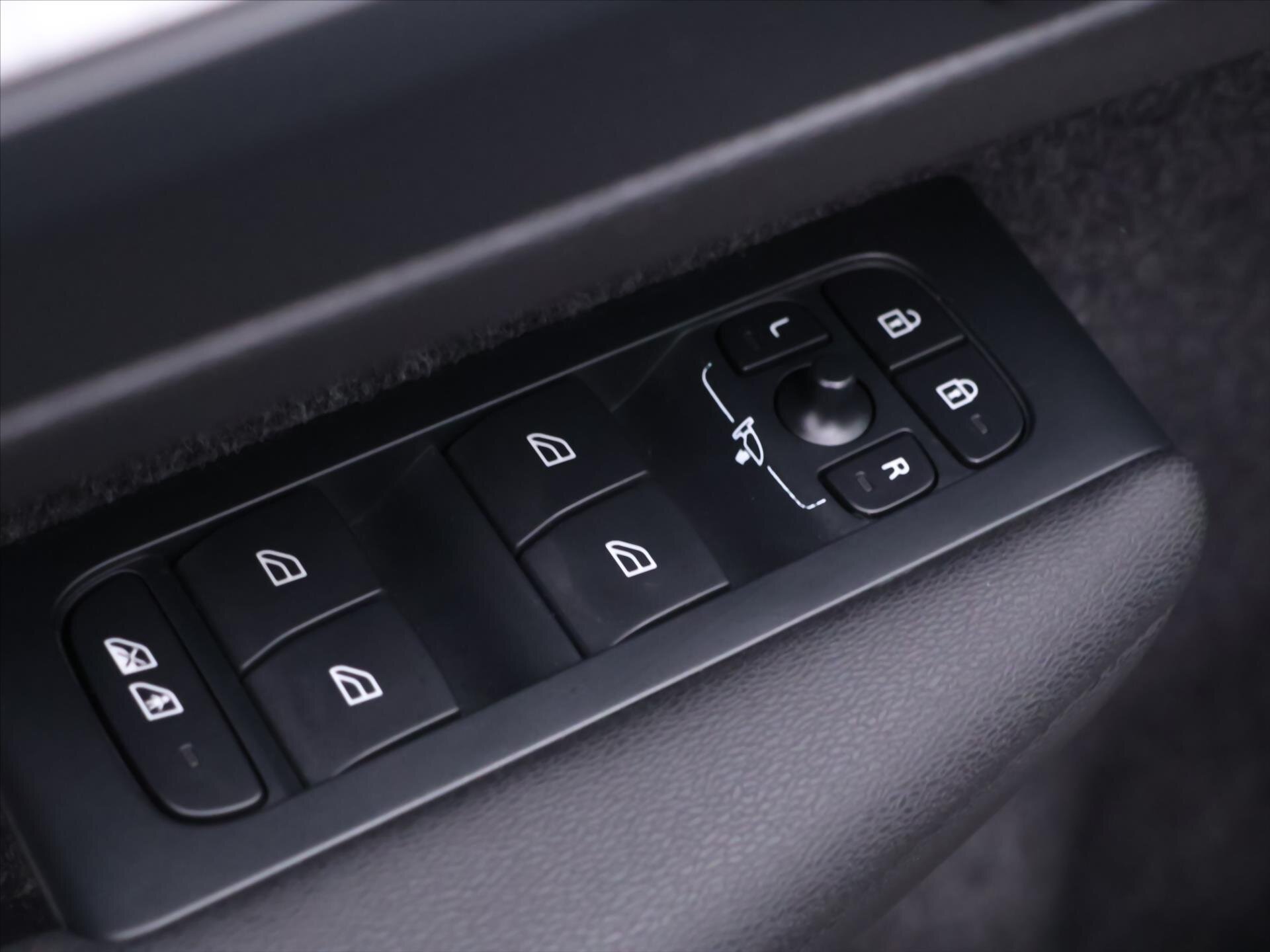 Volvo XC40 SUV 2,0 l 145 kw