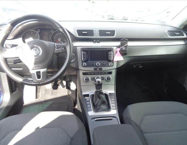 Volkswagen Passat 11