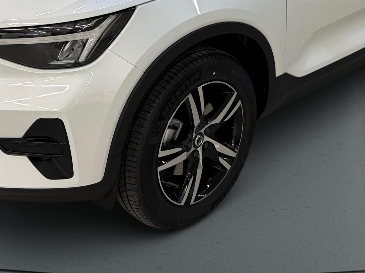 Volvo XC40 SUV / Terénní 2,0 l 120 kw