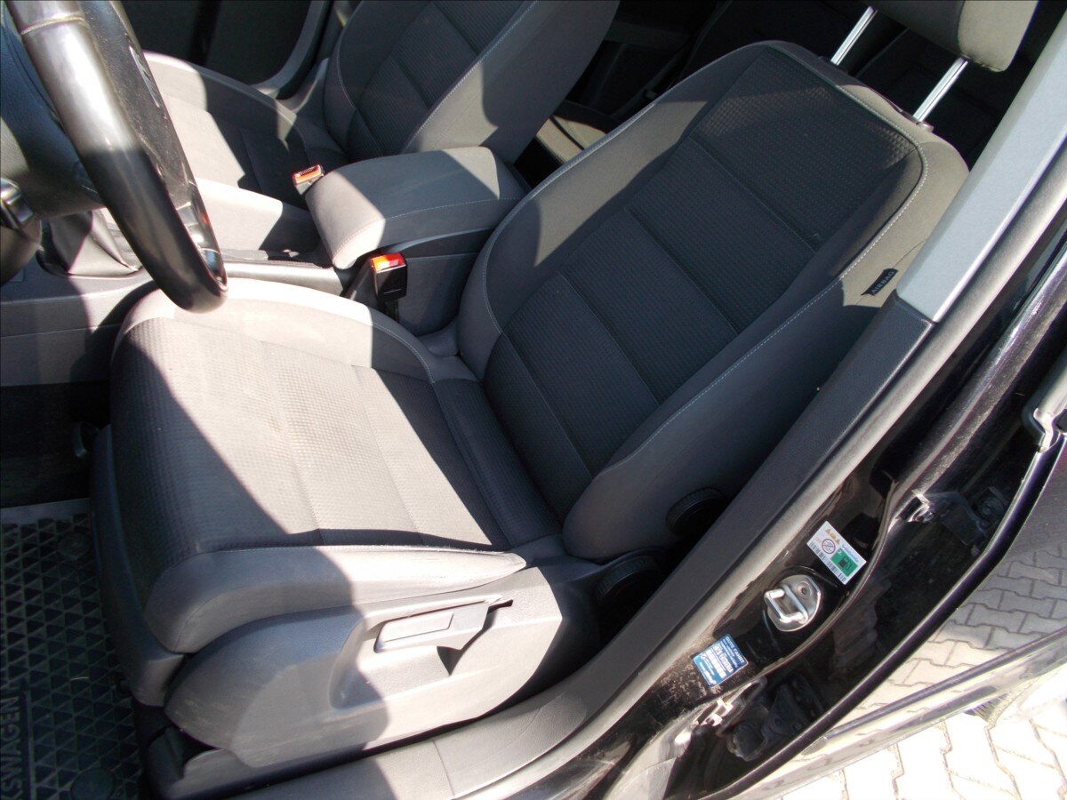 Volkswagen Touran MPV 1,9 l 77 kw