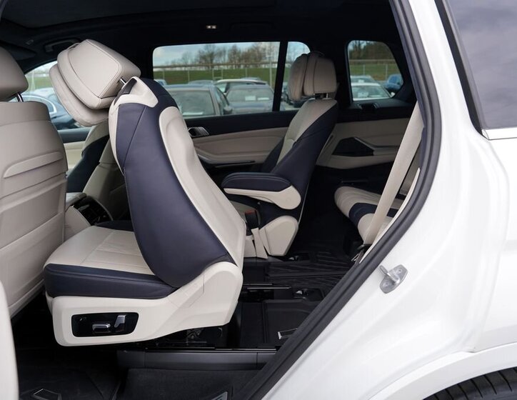 BMW X7 SUV / Terénní 3,0 l 250 kw