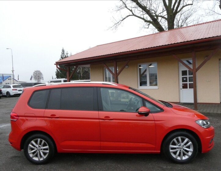 Volkswagen Touran 12