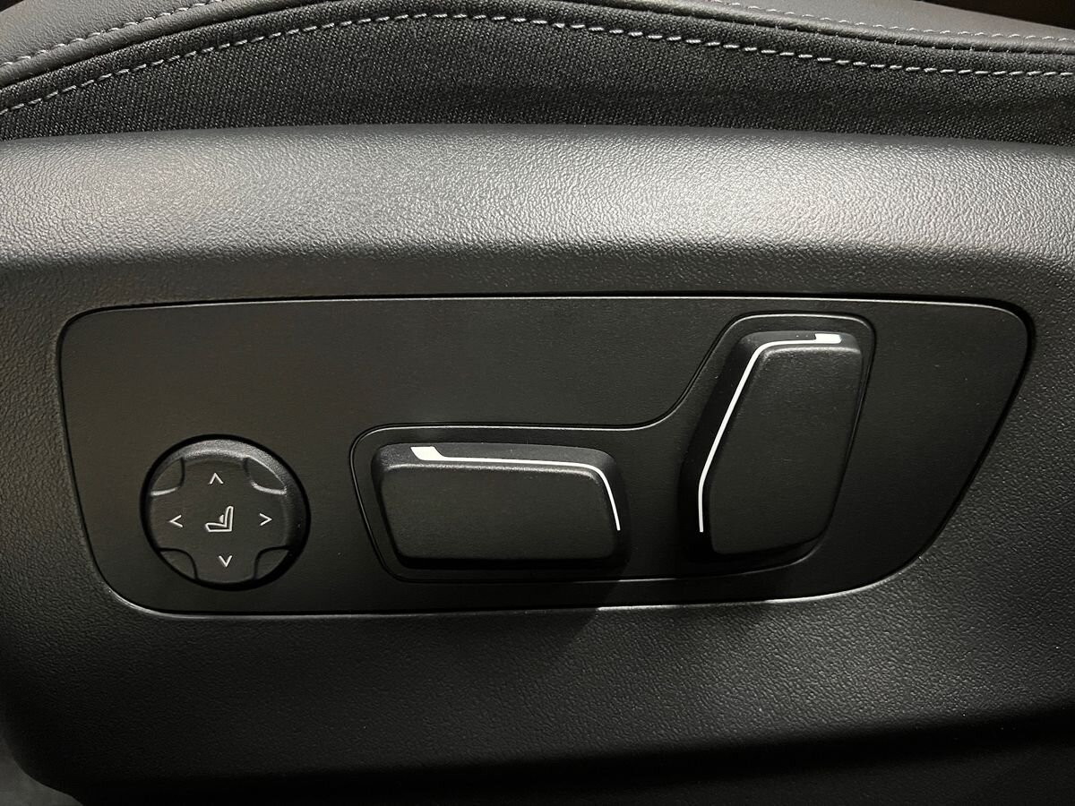 BMW Ostatní Sedan / Limuzína 0,0 290 kw