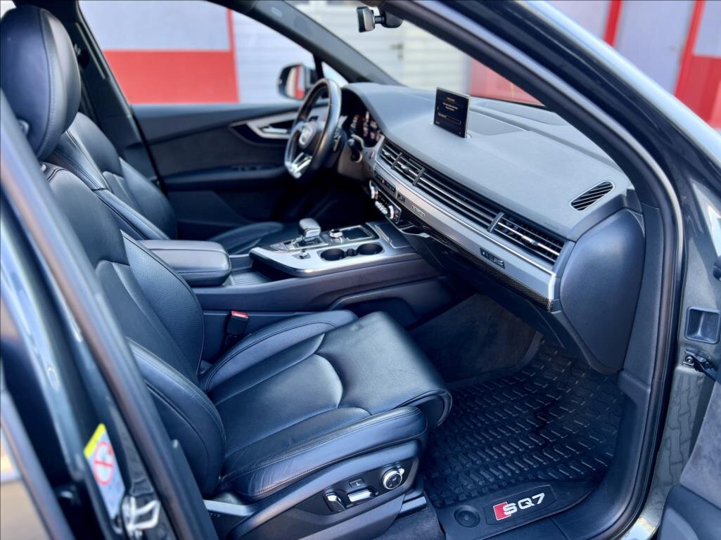 Audi SQ7 SUV / Terénní 4,0 l 320 kw