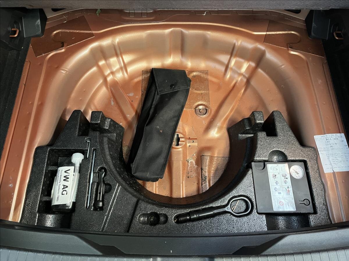 Volkswagen T-Roc SUV / Terénní 1,5 l 110 kw