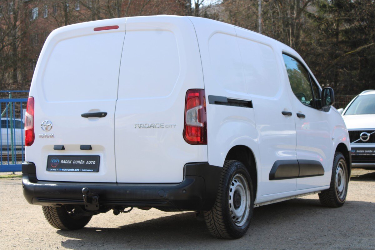 Toyota ProAce Skříň 1,5 l 75 kw