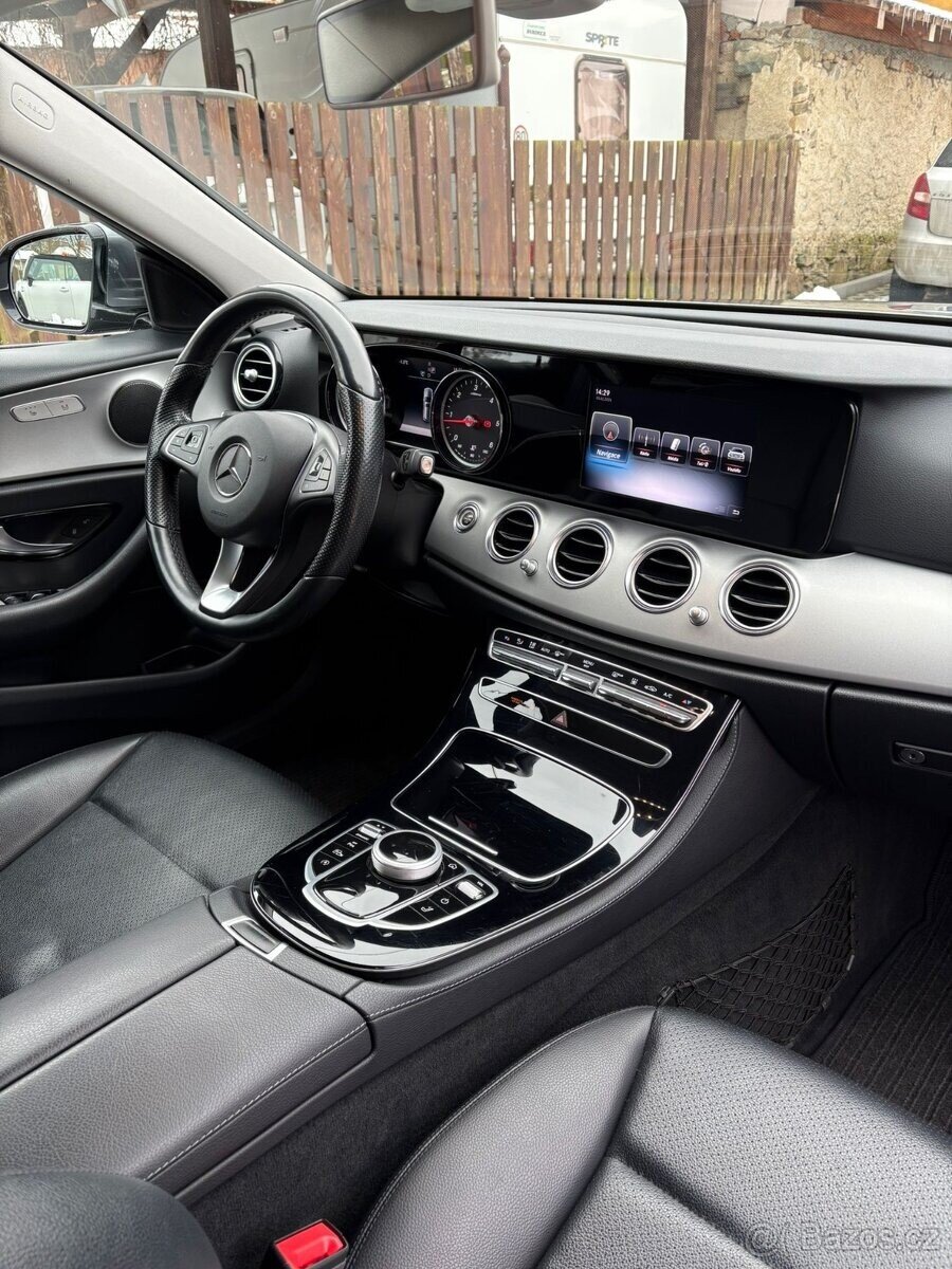 Mercedes-Benz Třídy E Kombi 0,0 0