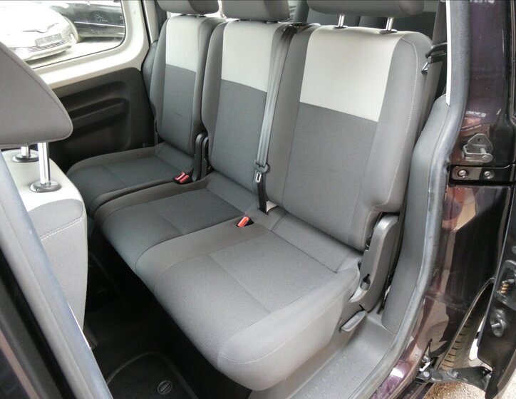 Volkswagen Caddy Kombi 1,6 l 75 kw