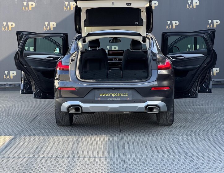 BMW X4 SUV / Terénní 2,0 l 140 kw
