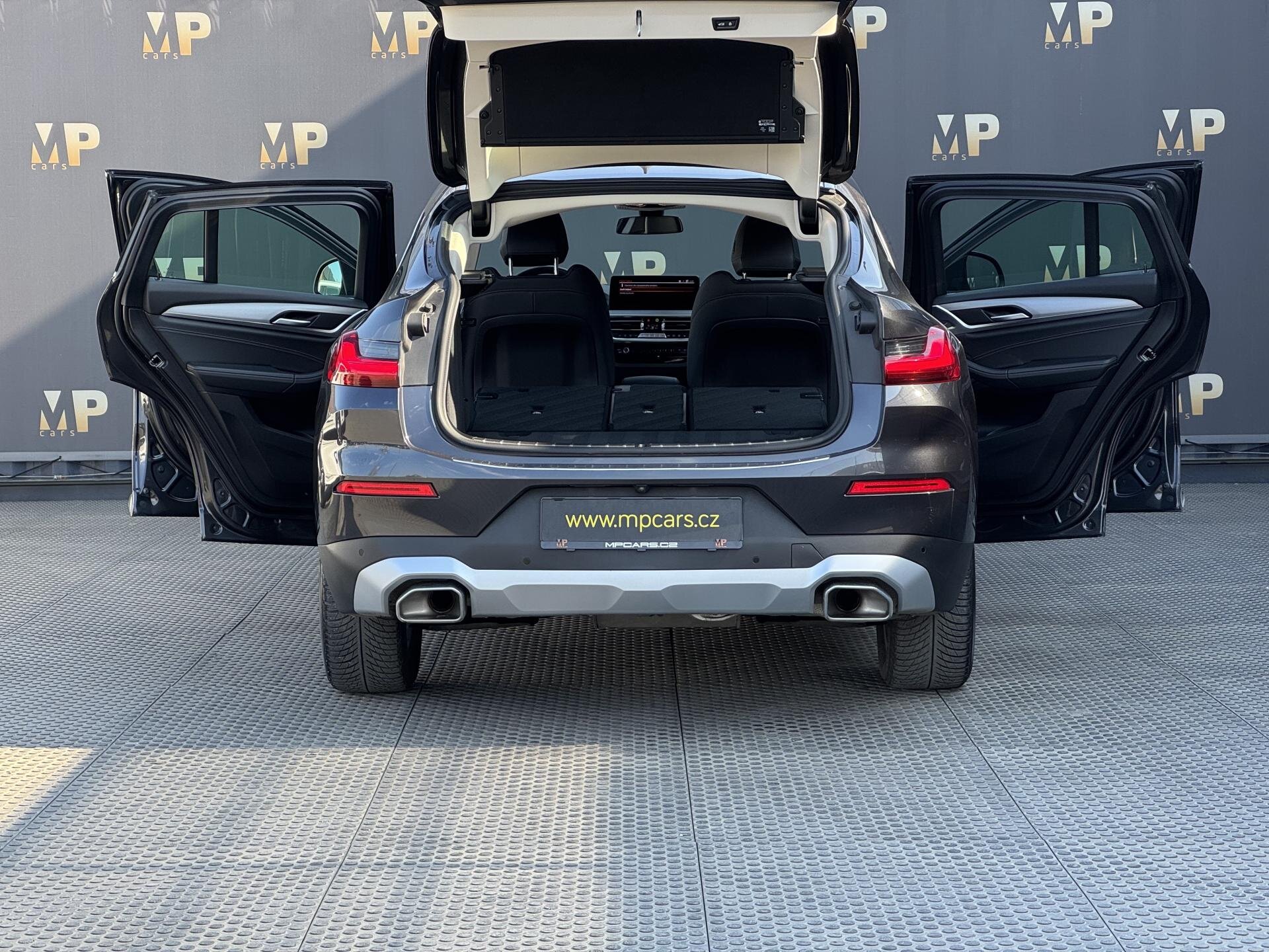 BMW X4 SUV / Terénní 2,0 l 140 kw