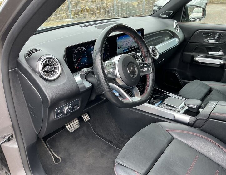 Mercedes-Benz GLB SUV / Terénní 2,0 l 140 kw