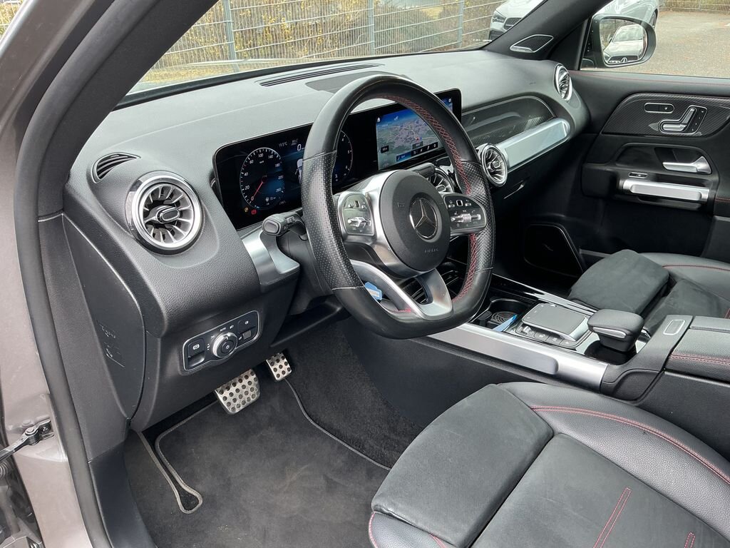 Mercedes-Benz GLB SUV / Terénní 2,0 l 140 kw