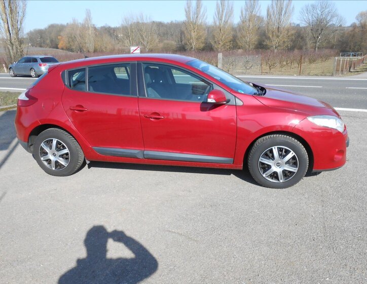 Renault Mégane Hatchback 1,6 l 74 kw