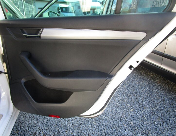 Škoda Superb Kombi 1,8 l 132 kw