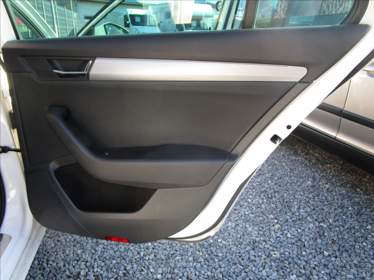 Škoda Superb Kombi 1,8 l 132 kw