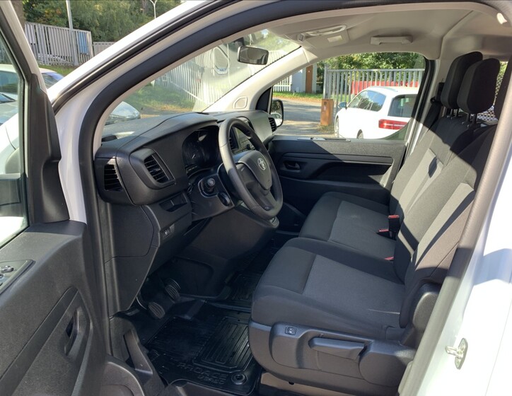 Toyota ProAce 13